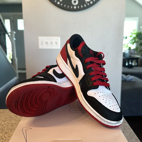 Nike Air Jordan 1 Low OG - Picture 4 of 4